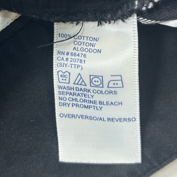 Tommy Hilfiger Black and White Plaid Mini Skirt. Preppy. Academia. Size 12. - Picture 6 of 9